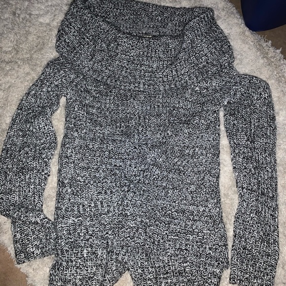 Sweater - Picture 2 of 3